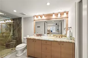 250 Park Shore Dr E, Naples, FL 34103 - Photo 24