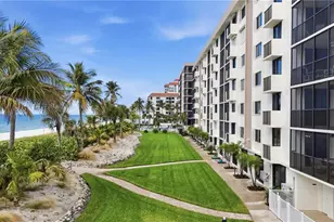 10475 Gulf Shore Dr, Naples, FL 34108 - Photo 38