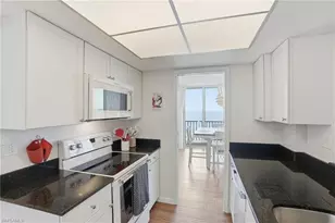 10475 Gulf Shore Dr, Naples, FL 34108 - Photo 18