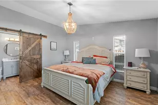 3300 Valencia Dr, Naples, FL 34120 - Photo 14