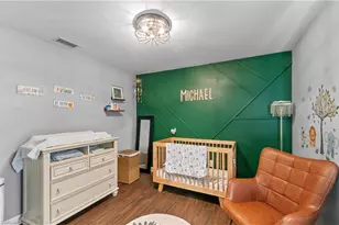 3300 Valencia Dr, Naples, FL 34120 - Photo 18