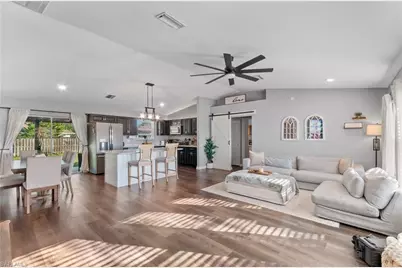3300 Valencia Dr, Naples, FL 34120 - Photo 4
