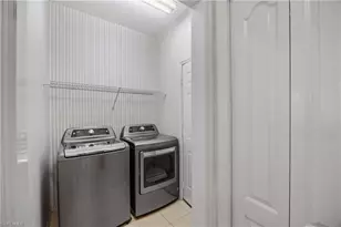 223 Stanhope Cir, Naples, FL 34104 - Photo 20