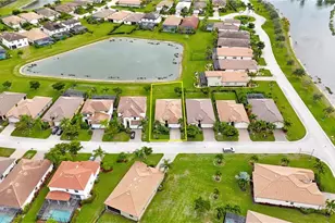 12952 Broomfield Ln, Fort Myers, FL 33913 - Photo 30