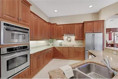 904 Glen Lake Cir, Naples, FL 34119 - Photo 6