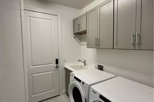 9260 Cormorant Dr, Naples, FL 34120 - Photo 30