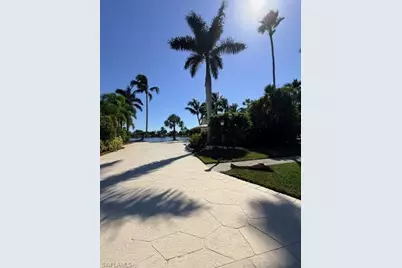 4677 Southern Breeze Dr, Naples, FL 34114 - Photo 2