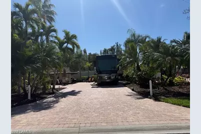 4572 Southern Breeze Dr, Naples, FL 34114 - Photo 2