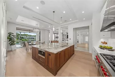 1365 Spyglass Ln, Naples, FL 34102 - Photo 16