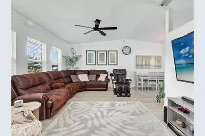 914 NE 2nd Ave, Cape Coral, FL 33909 - Photo 8