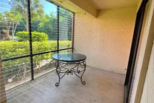 124 Cypress Way E, Naples, FL 34110 - Photo 16