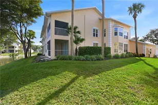 688 Wiggins Lake Dr, Naples, FL 34110 - Photo 36