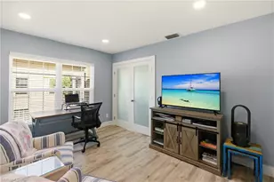 688 Wiggins Lake Dr, Naples, FL 34110 - Photo 20