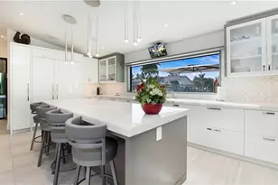 1650 Mullet Ct, Naples, FL 34102 - Photo 4