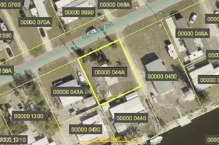 4915 Curlew Dr, Saint James City, FL 33956 - Photo 1