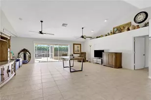 132 Johnnycake Dr, Naples, FL 34110 - Photo 4