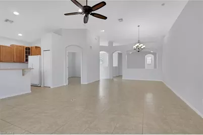 9180 Spanish Moss Way #922, Bonita Springs, FL 34135 - Photo 4