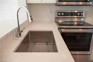 3235 Cypress Glen Way, Naples, FL 34109 - Photo 4