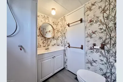 112 Cape Sable Dr, Naples, FL 34104 - Photo 10