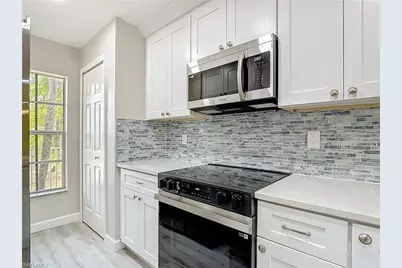 4906 Majorca Palms Dr, Fort Myers, FL 33905 - Photo 10