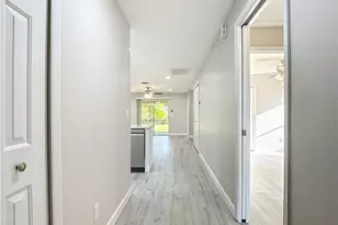 4906 Majorca Palms Dr, Fort Myers, FL 33905 - Photo 4