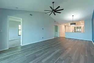 5776 Deauville Cir, Naples, FL 34112 - Photo 4