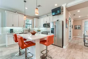 12091 Canal Grande Dr, Fort Myers, FL 33913 - Photo 4