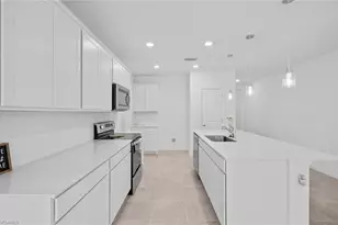 1646 Lake Jessup Cir, Cape Coral, FL 33909 - Photo 6