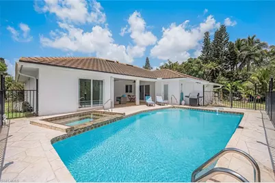 27164 Edenbridge Ct, Bonita Springs, FL 34135 - Photo 4
