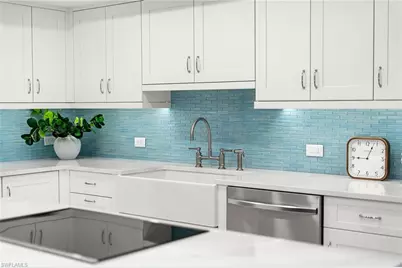 1919 Gulf Shore Blvd N #101, Naples, FL 34102 - Photo 20