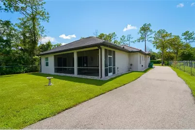 3068 2nd St NW, Naples, FL 34120 - Photo 6