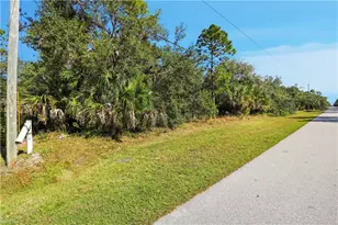 185 33rd Ave NW, Naples, FL 34120 - Photo 8