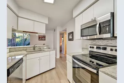 114 Cypress Way E #D4, Naples, FL 34110 - Photo 8