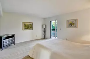 114 Cypress Way E, Naples, FL 34110 - Photo 20