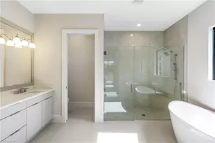 9653 Moonflower Ln, Naples, FL 34114 - Photo 16
