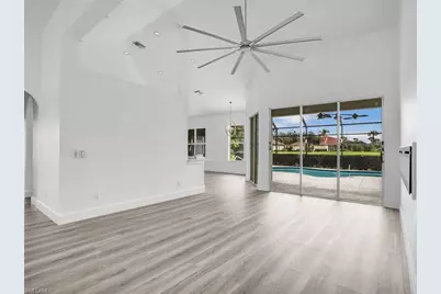 8983 Mustang Island Cir, Naples, FL 34113 - Photo 16