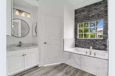 8983 Mustang Island Cir, Naples, FL 34113 - Photo 34