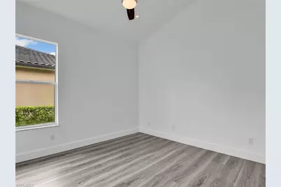 8983 Mustang Island Cir, Naples, FL 34113 - Photo 30