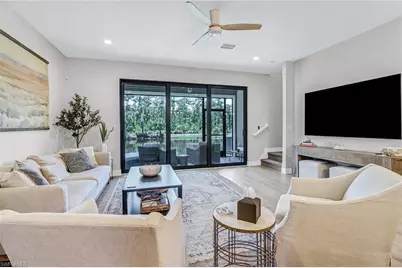 13082 Pembroke Dr, Naples, FL 34105 - Photo 10