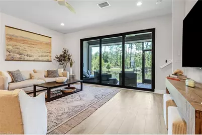 13082 Pembroke Dr, Naples, FL 34105 - Photo 12