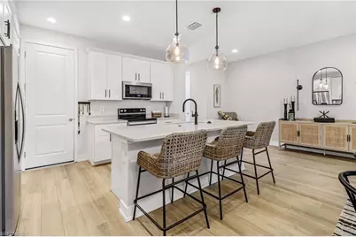 13082 Pembroke Dr, Naples, FL 34105 - Photo 6