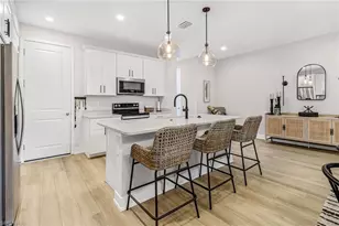 13082 Pembroke Dr, Naples, FL 34105 - Photo 6