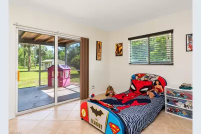 5300 Cypress Ln, Naples, FL 34113 - Photo 10