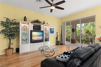 455 Crossfield Cir #71, Naples, FL 34104 - Photo 4