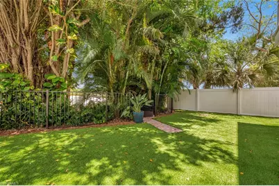 200 Burning Tree Dr, Naples, FL 34105 - Photo 44