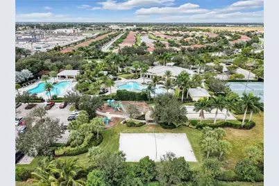 2374 Heydon Cir E, Naples, FL 34120 - Photo 38
