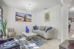 673 Hadley St E, Naples, FL 34104 - Photo 6