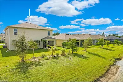 673 Hadley St E, Naples, FL 34104 - Photo 32