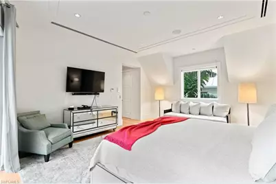 12 6th St S, Naples, FL 34102 - Photo 28