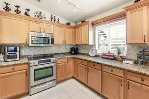 8401 Southbridge Dr, Estero, FL 33967 - Photo 16